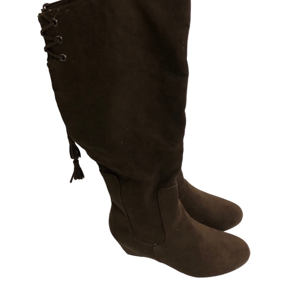 unbranded Shoes - Brown faux suede knee high boots. Sz 6. New